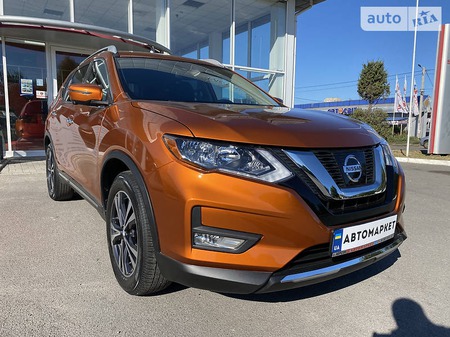 Nissan Rogue 2017  випуску Херсон з двигуном 0 л бензин позашляховик автомат за 19600 долл. 