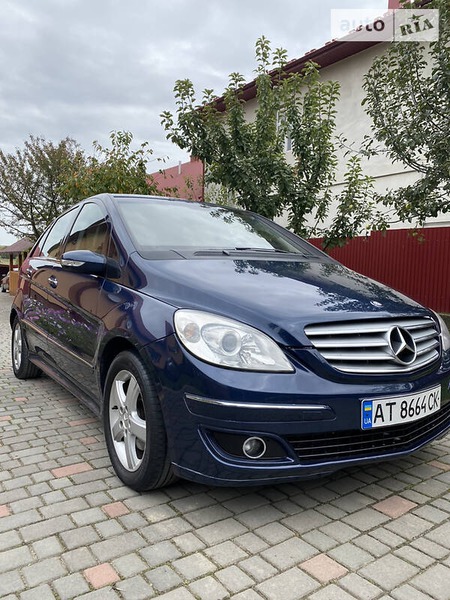 Mercedes-Benz B 180 2006  випуску Івано-Франківськ з двигуном 2 л дизель хэтчбек механіка за 6500 долл. 