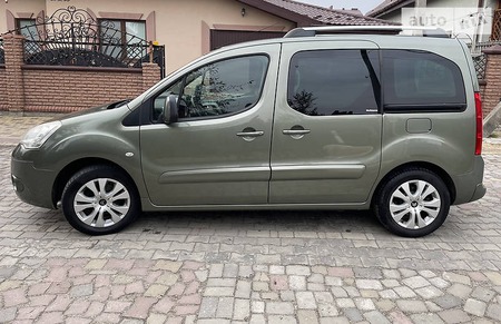 Citroen Berlingo 2009  випуску Луцьк з двигуном 1.6 л бензин мінівен механіка за 7600 долл. 