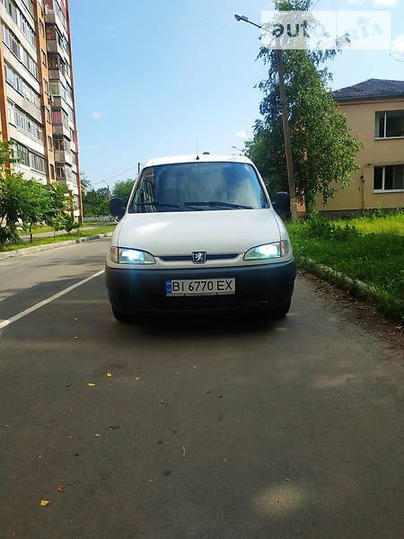 Peugeot Partner 1999  випуску Полтава з двигуном 1.9 л дизель мінівен механіка за 3200 долл. 