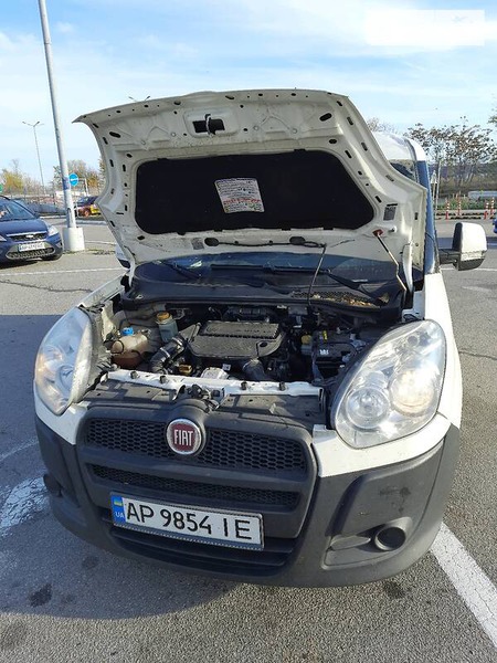 Fiat Doblo 2014  випуску Запоріжжя з двигуном 1.2 л дизель мінівен механіка за 4100 долл. 