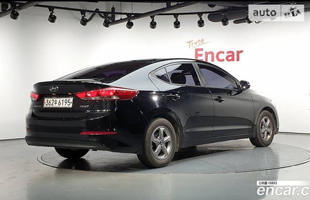 Hyundai Elantra 2017  випуску Миколаїв з двигуном 0 л дизель седан автомат за 9000 долл. 