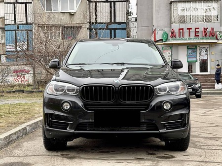 BMW X5 2015  випуску Дніпро з двигуном 2 л дизель позашляховик автомат за 36700 долл. 