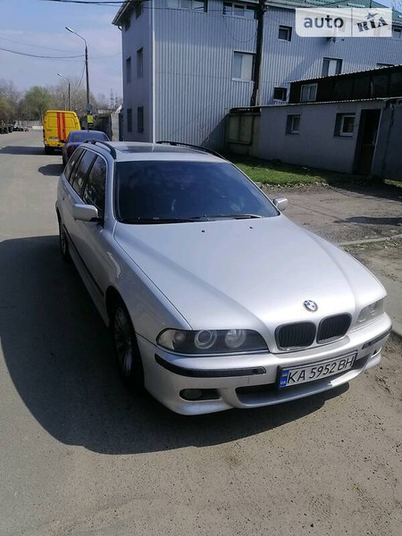 BMW 525 2000  випуску Київ з двигуном 2.5 л бензин універсал  за 6200 долл. 