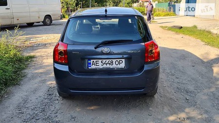 Toyota Corolla 2005  випуску Дніпро з двигуном 1.6 л бензин хэтчбек механіка за 5500 долл. 