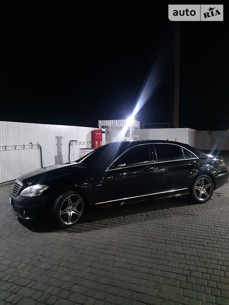 Mercedes-Benz S 450 2007  випуску Дніпро з двигуном 4.7 л бензин седан автомат за 11000 долл. 