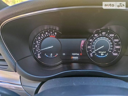 Lincoln MKS 2015  випуску Тернопіль з двигуном 2 л бензин позашляховик автомат за 14300 долл. 