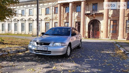 Mazda 323 1998  випуску Вінниця з двигуном 1.6 л  седан автомат за 2699 долл. 