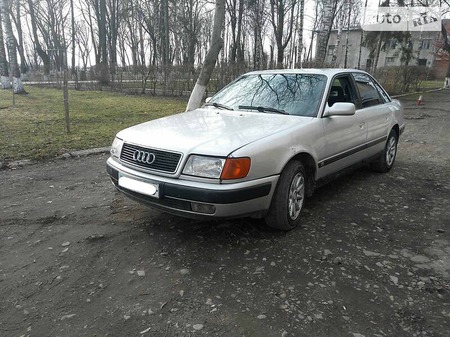 Audi 100 1991  випуску Чернівці з двигуном 2.8 л бензин седан механіка за 3000 долл. 