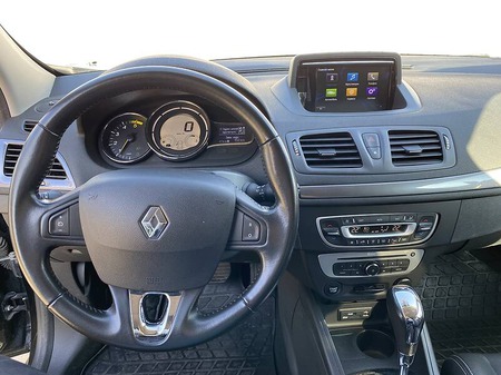 Renault Megane 2015  випуску Хмельницький з двигуном 1.5 л дизель хэтчбек автомат за 9700 долл. 