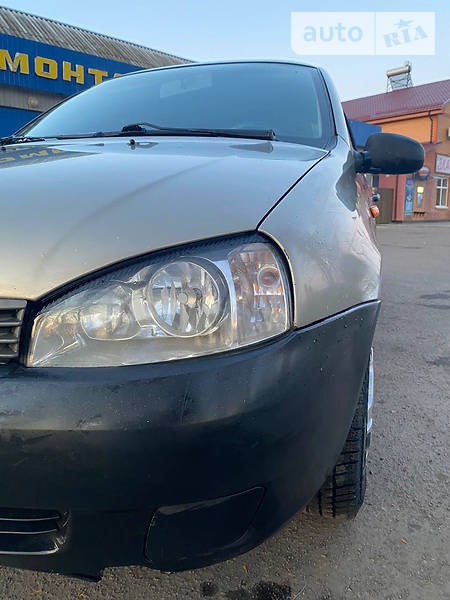 Lada 1118 2006  випуску Київ з двигуном 1.6 л  седан механіка за 2000 долл. 