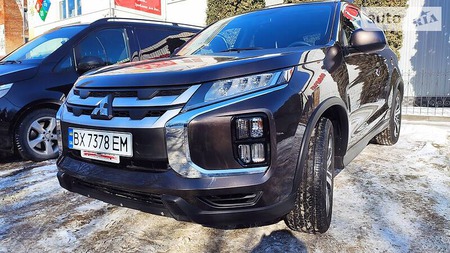 Mitsubishi ASX 2020  випуску Хмельницький з двигуном 2 л бензин позашляховик автомат за 20800 долл. 