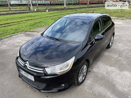 Citroen C4 2010  випуску Львів з двигуном 1.6 л бензин хэтчбек механіка за 6600 долл. 