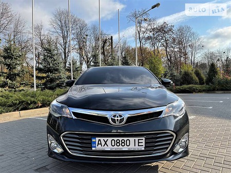Toyota Avalon 2014  випуску Харків з двигуном 3.5 л бензин седан автомат за 20500 долл. 