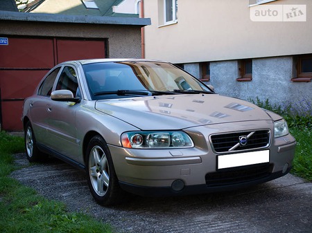 Volvo S60 2005  випуску Івано-Франківськ з двигуном 0 л дизель седан механіка за 7300 долл. 
