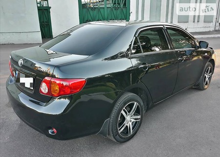 Toyota Corolla 2009  випуску Дніпро з двигуном 1.3 л бензин седан механіка за 7200 долл. 