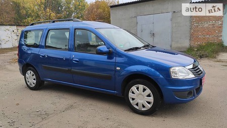 Dacia Logan MCV 2009  випуску Суми з двигуном 1.6 л бензин універсал механіка за 5850 долл. 