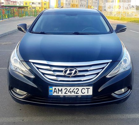 Hyundai Sonata 2011  випуску Вінниця з двигуном 2 л  седан механіка за 9850 долл. 