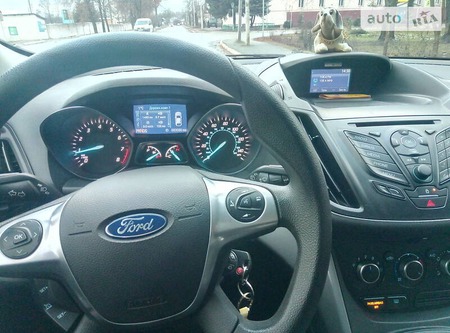 Ford Escape 2015  випуску Чернігів з двигуном 2 л  позашляховик автомат за 13900 долл. 
