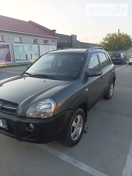 Hyundai Tucson 2007  випуску Житомир з двигуном 0 л бензин позашляховик механіка за 7800 долл. 