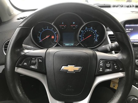Chevrolet Cruze 2013  випуску Одеса з двигуном 1.4 л бензин седан  за 8300 долл. 