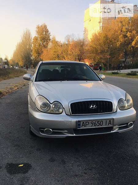 Hyundai Sonata 2004  випуску Запоріжжя з двигуном 2 л бензин седан механіка за 3750 долл. 