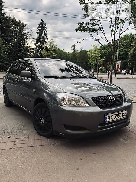 Toyota Corolla 2003  випуску Харків з двигуном 1.4 л  хэтчбек механіка за 5900 долл. 