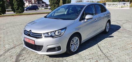 Citroen C4 2015  випуску Рівне з двигуном 0 л дизель хэтчбек механіка за 9399 долл. 