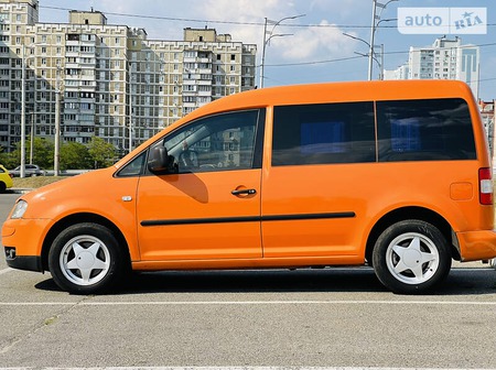 Volkswagen Caddy 2005  випуску Київ з двигуном 1.9 л дизель мінівен автомат за 5600 долл. 