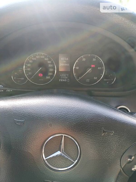 Mercedes-Benz C 200 2005  випуску Вінниця з двигуном 2.2 л дизель седан автомат за 7599 долл. 