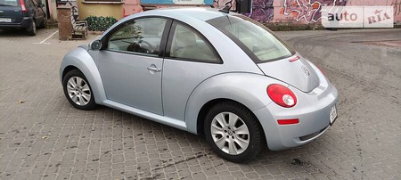 Volkswagen Beetle 2010  випуску Хмельницький з двигуном 2.5 л бензин хэтчбек  за 8900 долл. 