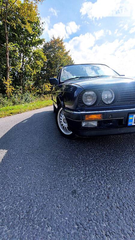 BMW 318 1988  випуску Тернопіль з двигуном 1.8 л  седан механіка за 2500 долл. 