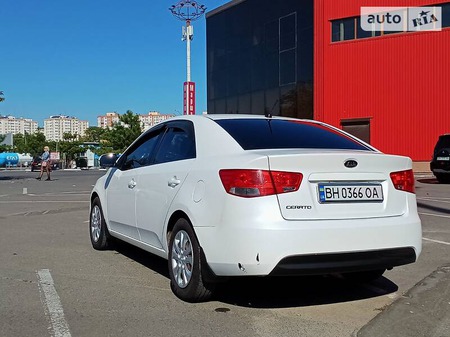 KIA Cerato 2011  випуску Одеса з двигуном 1.6 л бензин седан механіка за 8500 долл. 