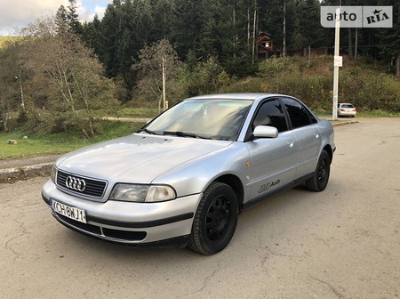 Audi A4 Limousine 1996  випуску Львів з двигуном 2.6 л  седан автомат за 2230 долл. 