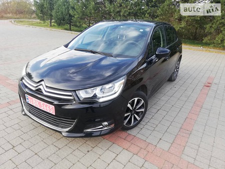 Citroen C4 2017  випуску Львів з двигуном 1.6 л дизель хэтчбек автомат за 13200 долл. 