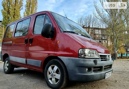 Fiat Ducato 2002  випуску Дніпро з двигуном 2.8 л дизель  автомат за 5000 долл. 