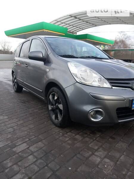 Nissan Note 2012  випуску Житомир з двигуном 1.5 л дизель хэтчбек механіка за 7500 долл. 