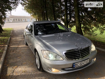 Mercedes-Benz S 350 2006  випуску Тернопіль з двигуном 3.5 л бензин седан автомат за 14999 долл. 
