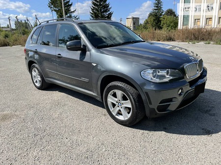 BMW X5 2012  випуску Тернопіль з двигуном 3 л дизель позашляховик автомат за 20700 долл. 