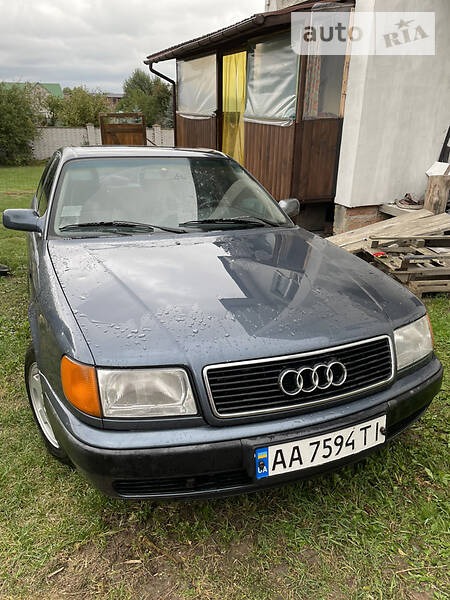 Audi 100 1991  випуску Київ з двигуном 2.8 л бензин седан механіка за 3950 долл. 