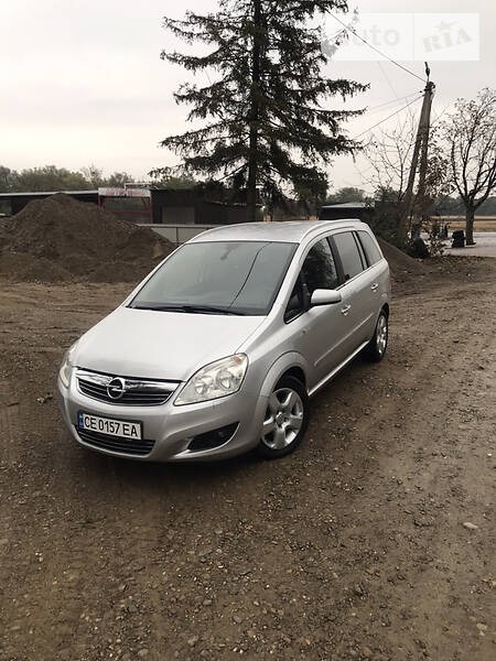 Opel Zafira Tourer 2008  випуску Чернівці з двигуном 1.7 л дизель мінівен механіка за 6999 долл. 