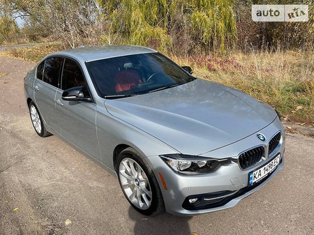 BMW 330 2017  випуску Київ з двигуном 2 л бензин седан автомат за 21999 долл. 