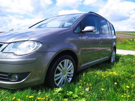 Volkswagen Touran 2007  випуску Тернопіль з двигуном 2 л  мінівен механіка за 6700 долл. 