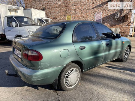 Daewoo Lanos 2009  випуску Чернігів з двигуном 1.6 л бензин седан механіка за 3800 долл. 