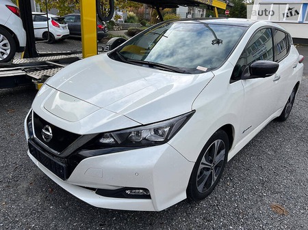 Nissan Leaf 2019  випуску Чернівці з двигуном 0 л електро хэтчбек автомат за 23000 долл. 