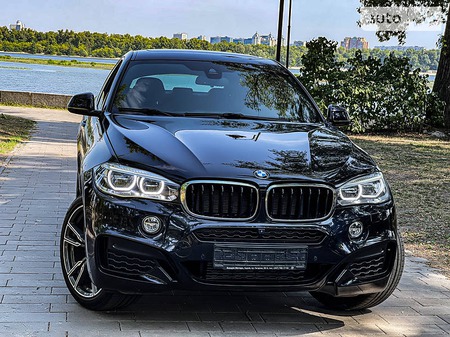 BMW X6 M 2019  випуску Київ з двигуном 3 л бензин позашляховик автомат за 52200 долл. 