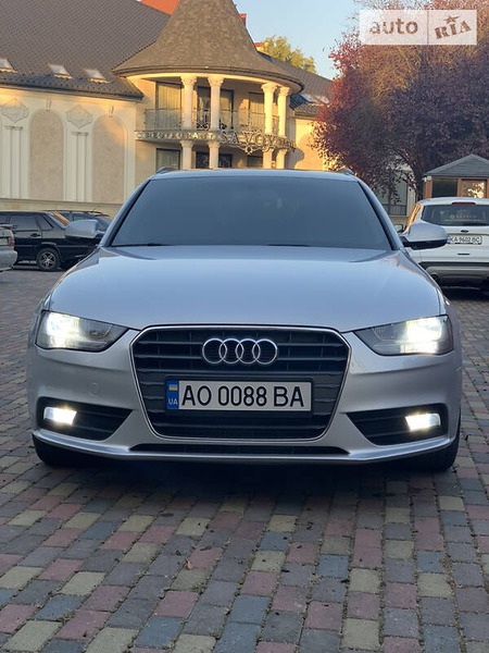 Audi A4 Limousine 2014  випуску Ужгород з двигуном 2 л дизель універсал автомат за 15300 долл. 