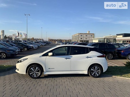 Nissan Leaf 2018  випуску Львів з двигуном 0 л електро хэтчбек автомат за 16900 євро 