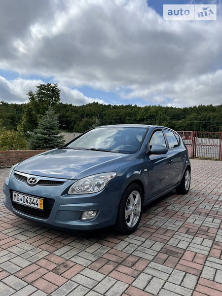 Hyundai i30 2007  випуску Вінниця з двигуном 1.6 л дизель хэтчбек механіка за 6150 долл. 