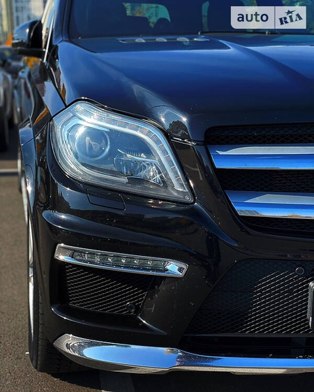 Mercedes-Benz GL 500 2013  випуску Київ з двигуном 4.7 л бензин позашляховик автомат за 31500 долл. 